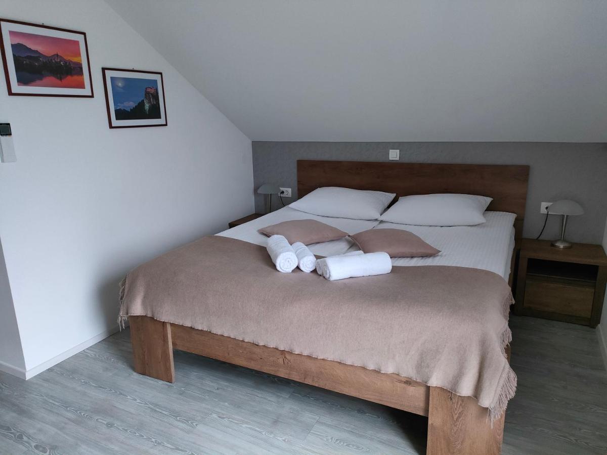 Apartments & Rooms Aleksandra เบลด ภายนอก รูปภาพ