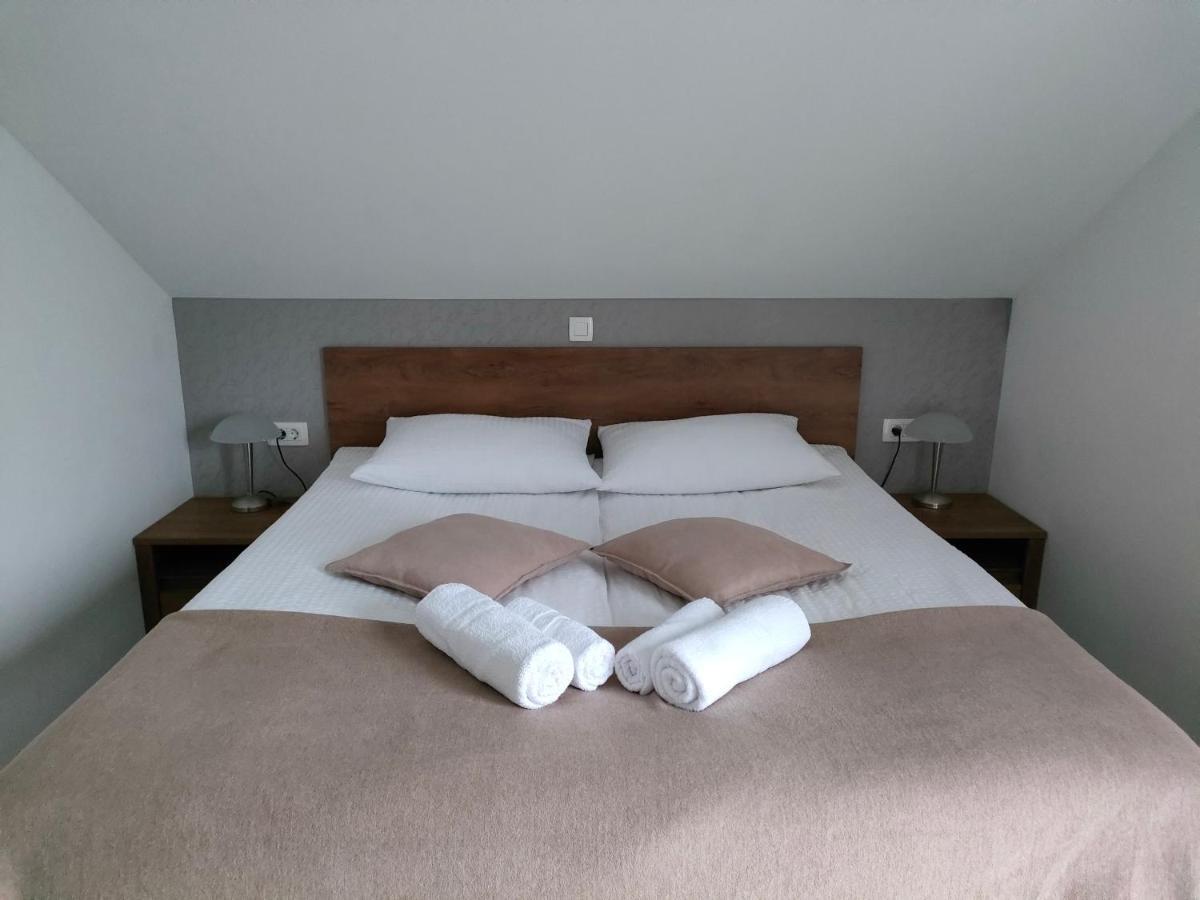 Apartments & Rooms Aleksandra เบลด ภายนอก รูปภาพ