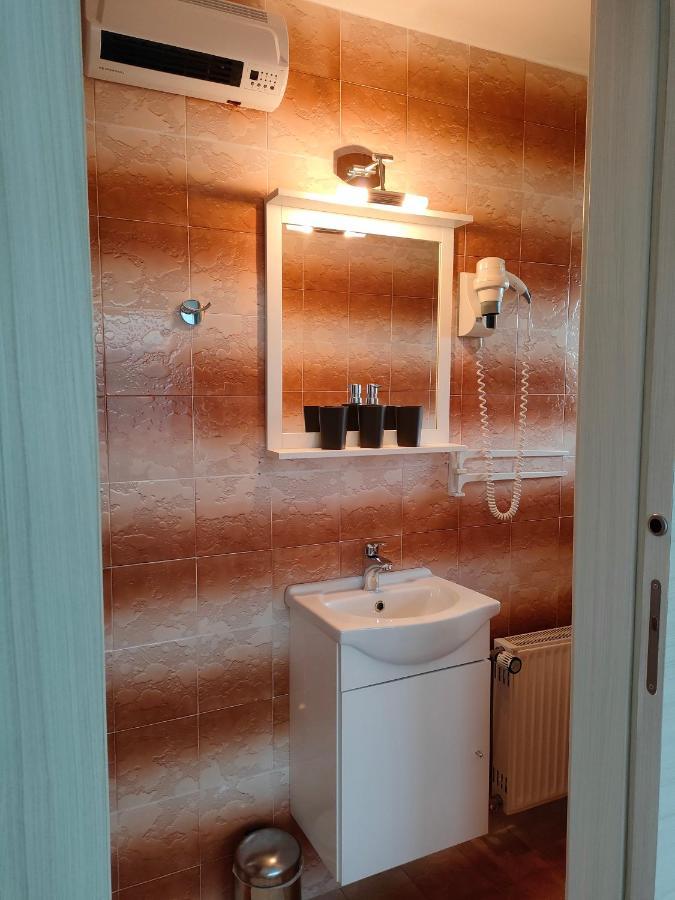Apartments & Rooms Aleksandra เบลด ภายนอก รูปภาพ