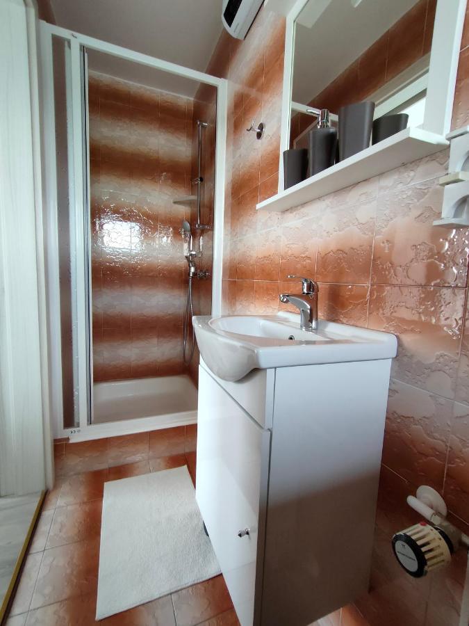 Apartments & Rooms Aleksandra เบลด ภายนอก รูปภาพ