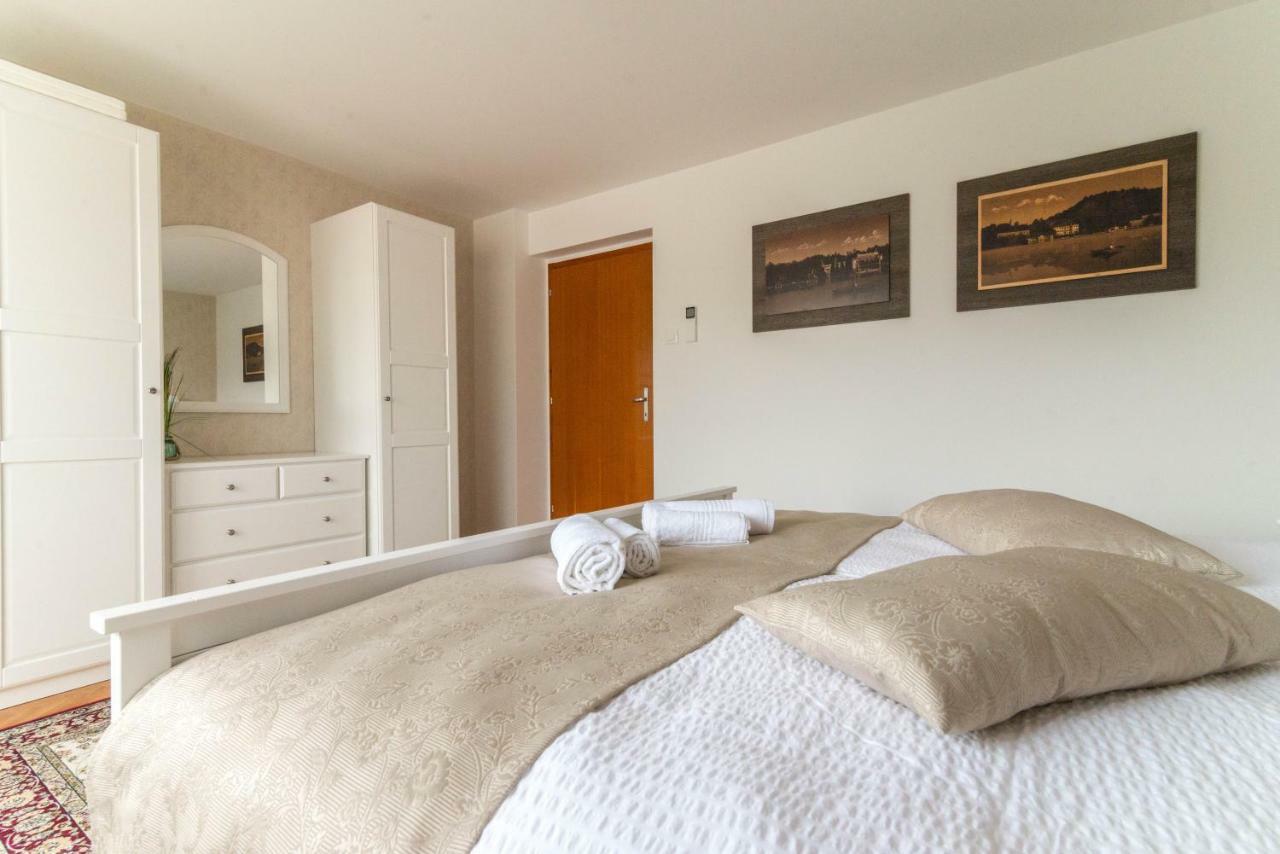 Apartments & Rooms Aleksandra เบลด ภายนอก รูปภาพ