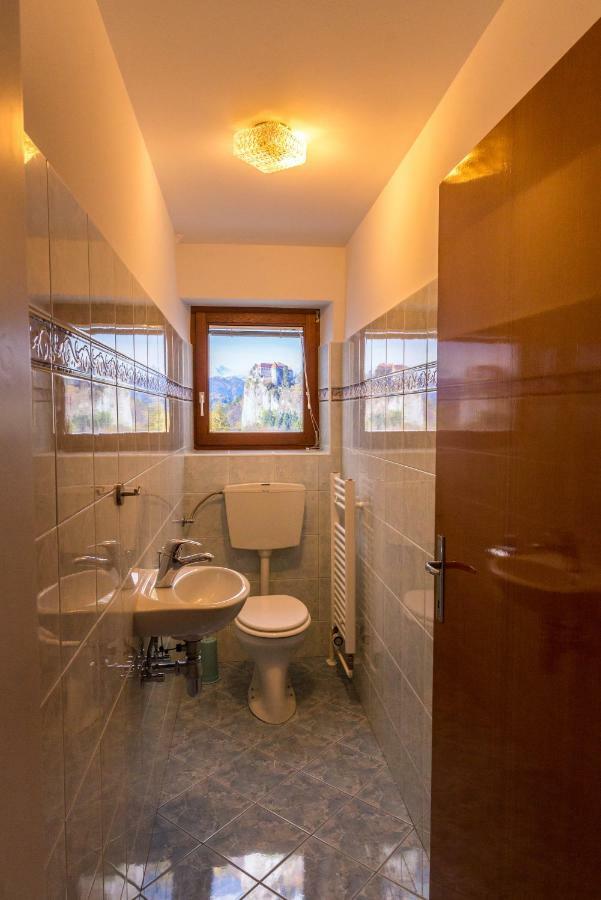 Apartments & Rooms Aleksandra เบลด ภายนอก รูปภาพ