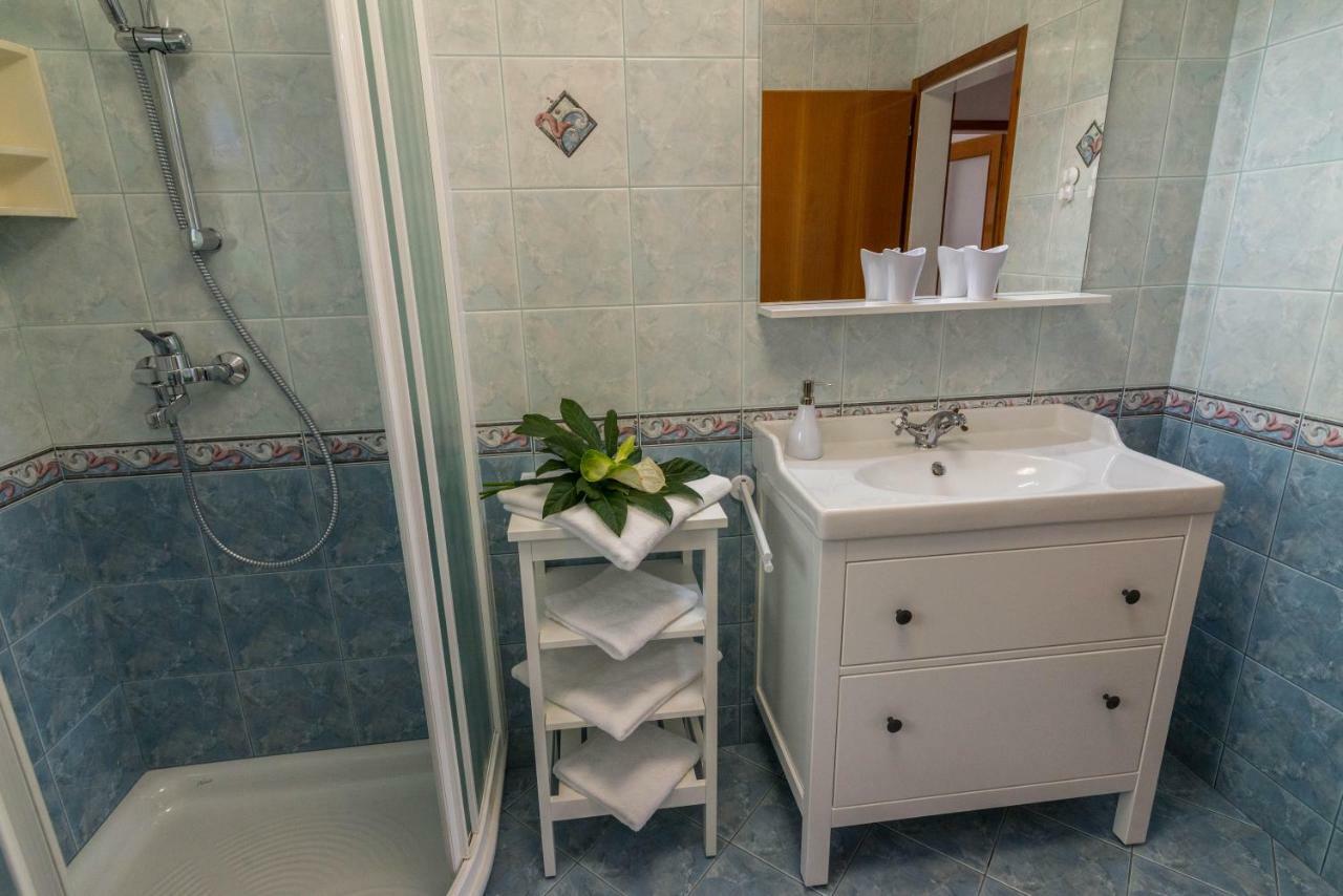 Apartments & Rooms Aleksandra เบลด ภายนอก รูปภาพ