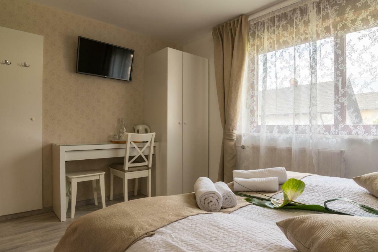 Apartments & Rooms Aleksandra เบลด ภายนอก รูปภาพ